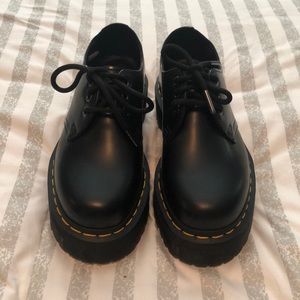 Women’s 1461 platform Dr Martens shoes size 6 US new!!